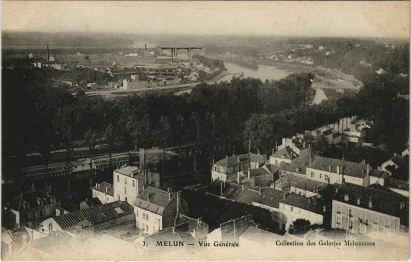 Carte postale ancienne Melun - Vue générale à Melun