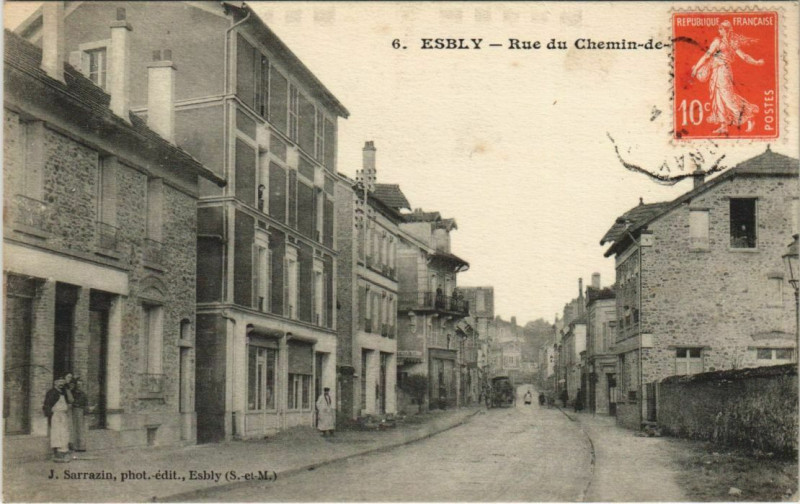 Carte postale ancienne Esbly - Rue du Chemin à Esbly