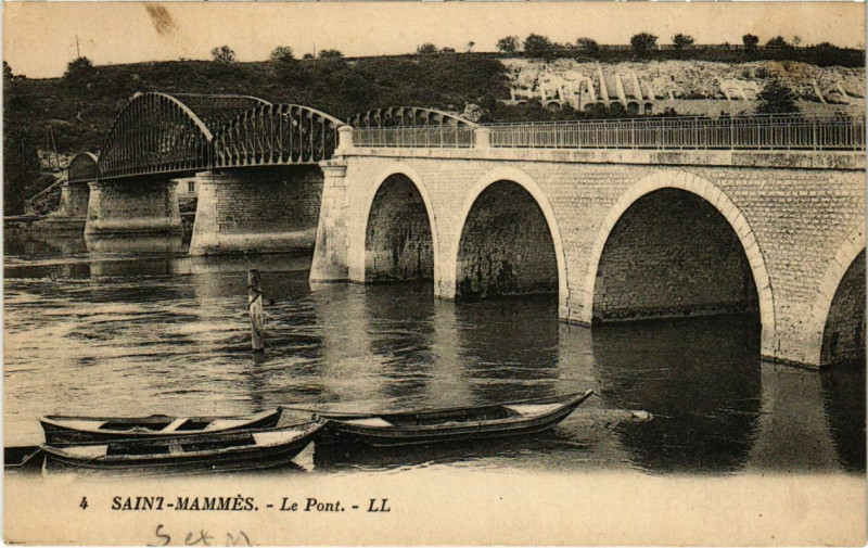 Carte postale ancienne Saint-Mammes Le Pont à Saint-Mammès