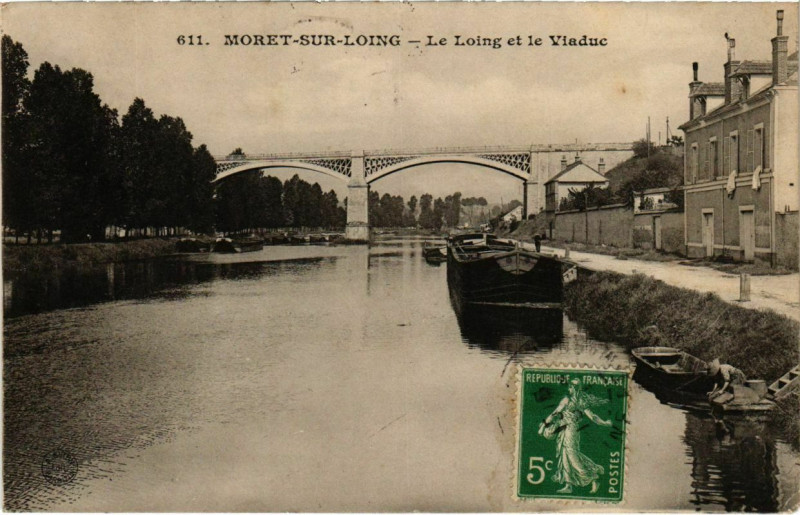 Carte postale ancienne Moret-sur-Loing Le Loing et le Viaduc