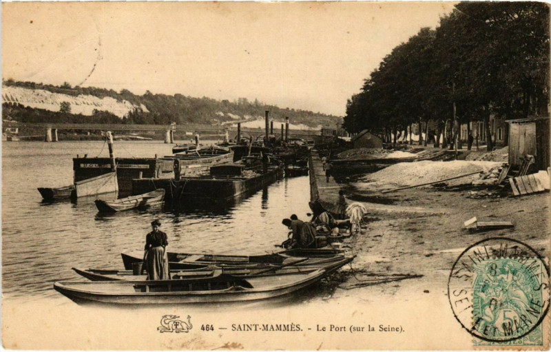 Carte postale ancienne Saint-Mammes Le Port sur la Seine à Saint-Mammès