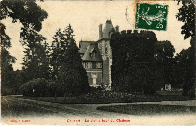 Carte postale ancienne Coubert - La Vieille Tour du Chateau  à Coubert