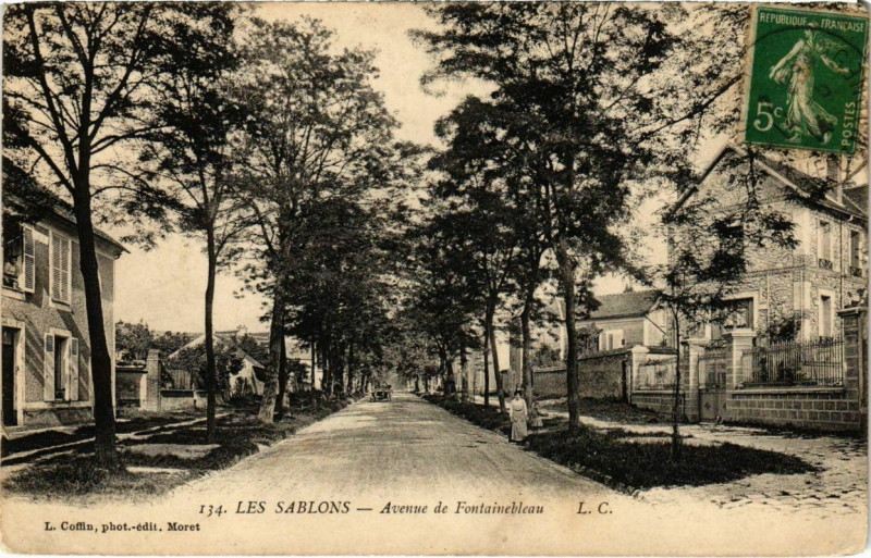 Carte postale ancienne Les Sablons - Avenue de Fontainebleau  à Fontainebleau