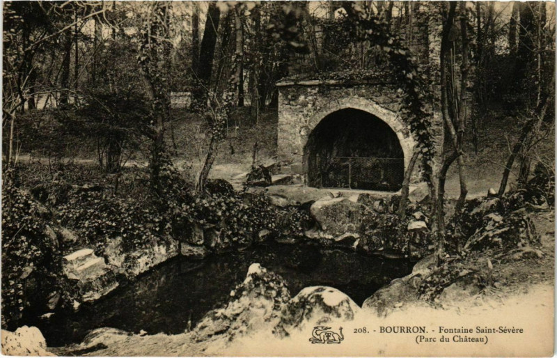 Carte postale ancienne Bourron - Fontaine Saint-Severe - Parc du Chateau 