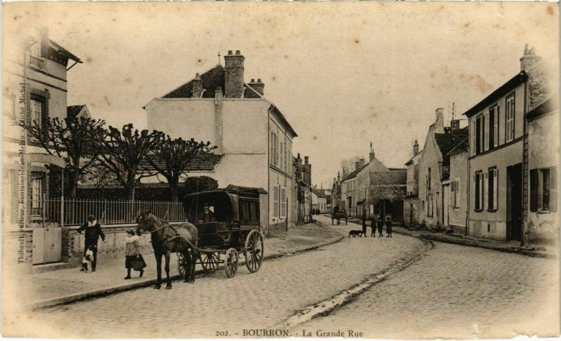 Carte postale ancienne Bourron - La Grande Rue 