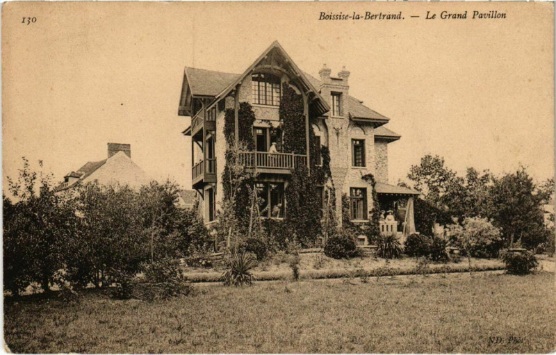 Carte postale ancienne Boissise-la-Bertrand - Le Grand Pavillon  à Boissise-la-Bertrand