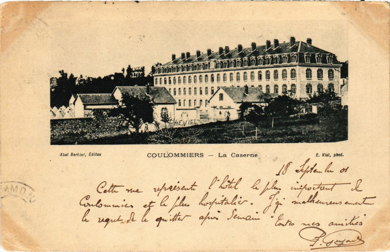 Carte postale ancienne Militaire - Coulommiers - La Caserne à Coulommiers