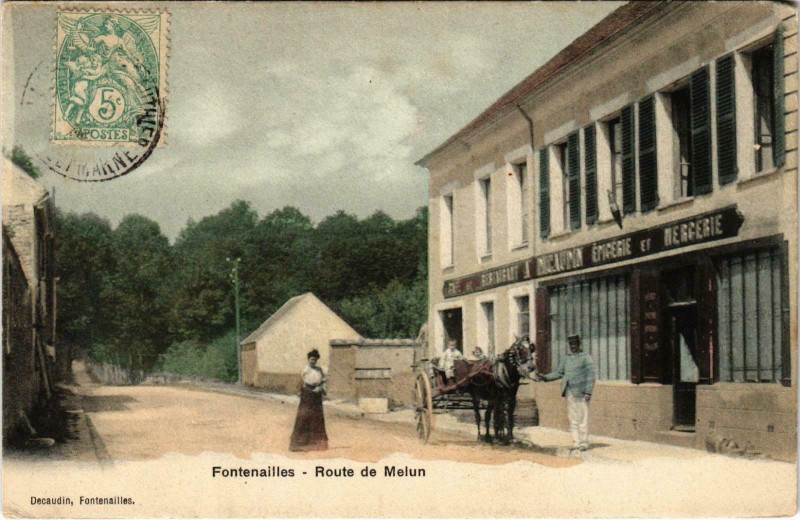 Carte postale ancienne Fonteneilles Route de mElun à Melun