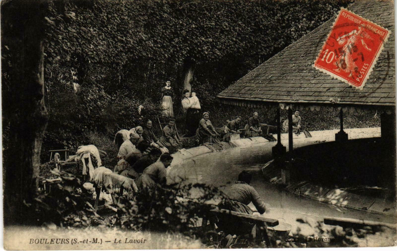 Carte postale ancienne Bouleurs Le Lavoir à Bouleurs