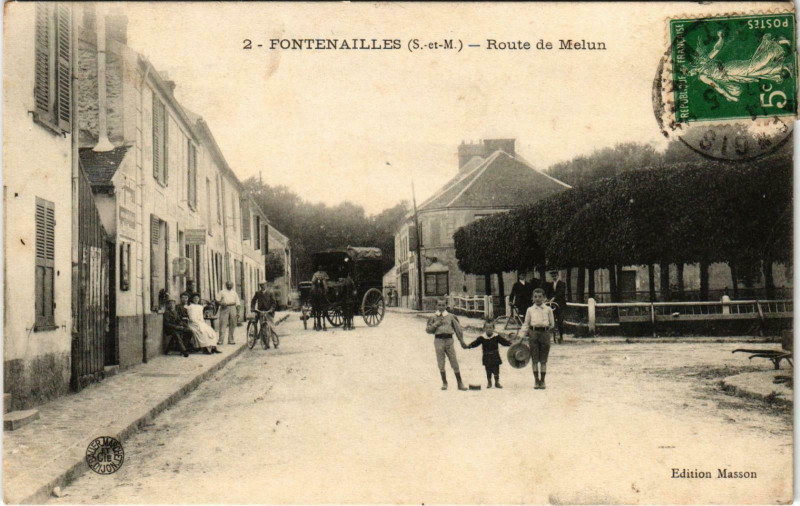 Carte postale ancienne Fontenailles Route de Melun à Fontenailles