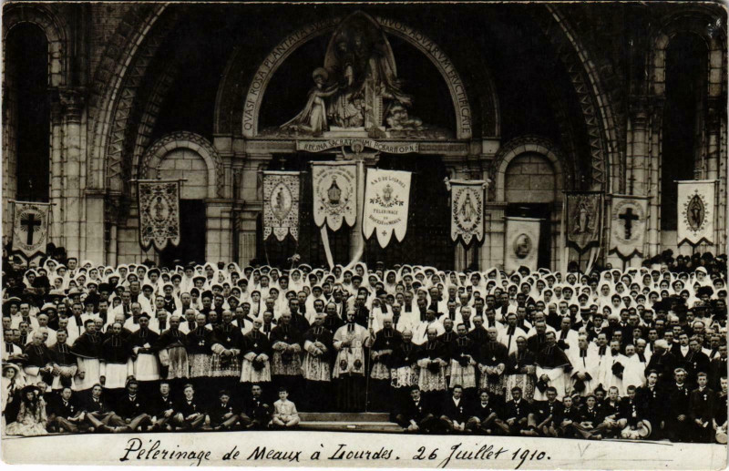 Carte postale ancienne Carte photo Meaux Pélérinage 1910 à Meaux