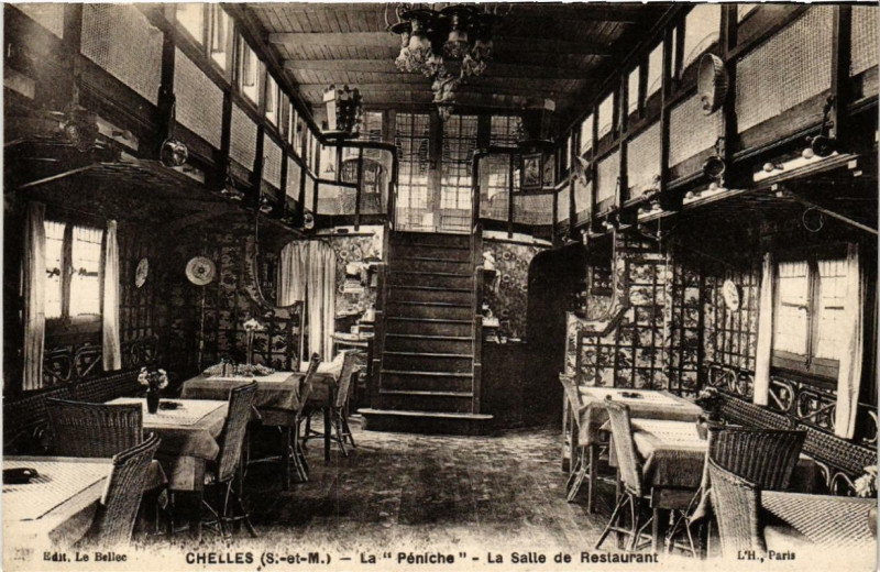 Carte postale ancienne Chelles a Peniche. La Salle de Restaurant à Chelles