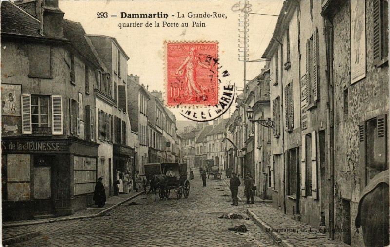 Carte postale ancienne Dammartin - La Grande rue