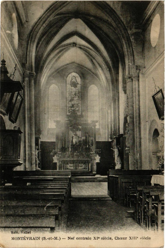Carte postale ancienne Montevrain - Nef centrale Xi siecle à Montévrain