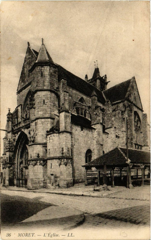Carte postale ancienne Moret - L'Eglise