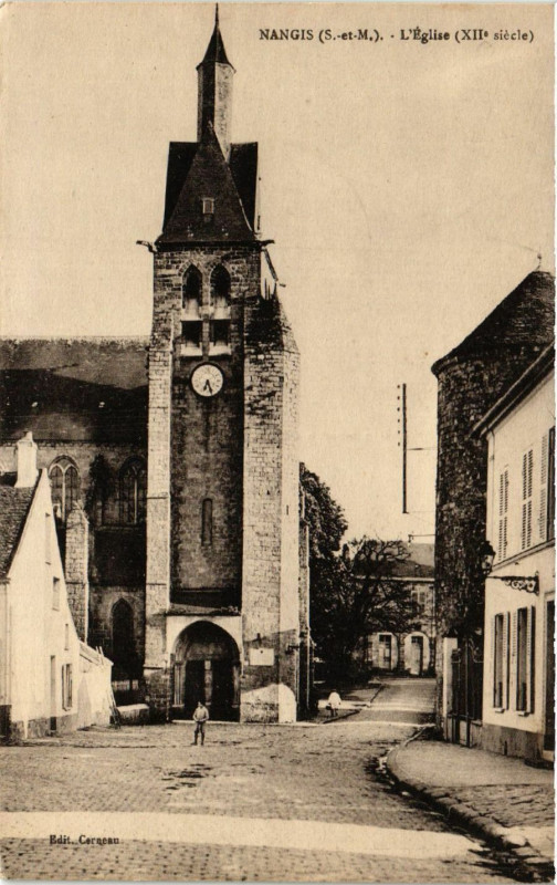 Carte postale ancienne Nangis - L'Eglise à Nangis