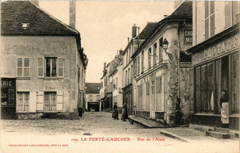 Carte postale ancienne La Ferte-Gaucher - Rue de l'Alma à La Ferté-Gaucher