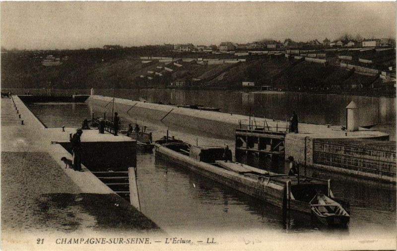 Carte postale ancienne Champagne-sur-Seine - L'Ecluse à Champagne-sur-Seine