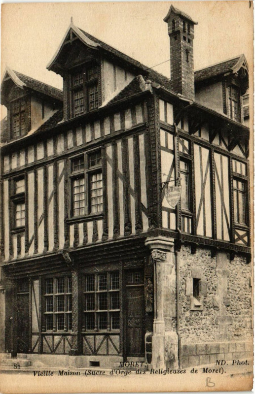 Carte postale ancienne Moret - Vieille Maison
