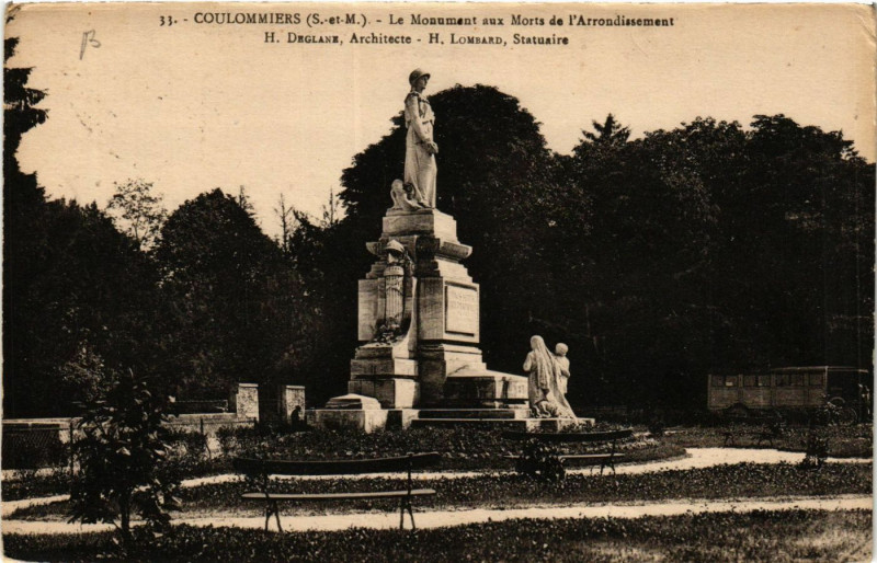 Carte postale ancienne Coulommiers - Le Monument aux Morts de l'Arrondissement à Coulommiers