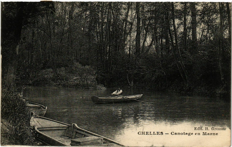 Carte postale ancienne Chelles - Canotage en Marne à Chelles