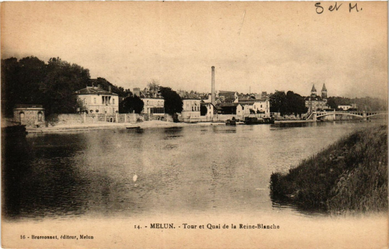 Carte postale ancienne Melun - Tour et Quai de la Reine-Blanche à Melun