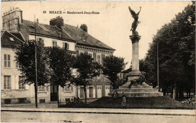 Carte postale ancienne Meaux - Boulevard Jean-Rose à Meaux