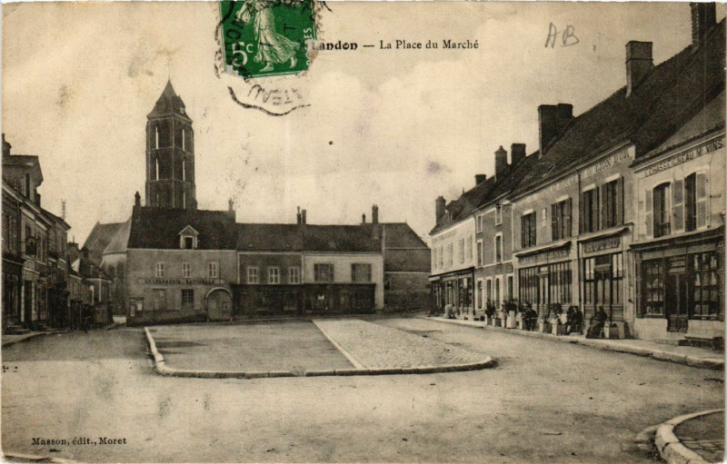 Carte postale ancienne Landon - La Place du Marché