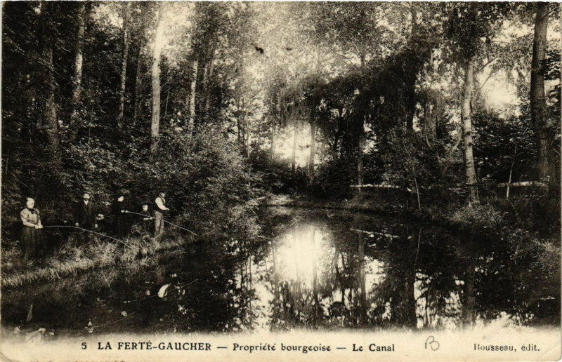 Carte postale ancienne La Ferte-Gaucher - Propriete bourgeouse - Le Canal à La Ferté-Gaucher