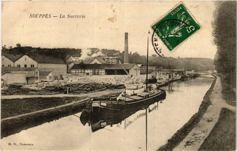 Carte postale ancienne Souppes - La Sucrerie à Souppes-sur-Loing