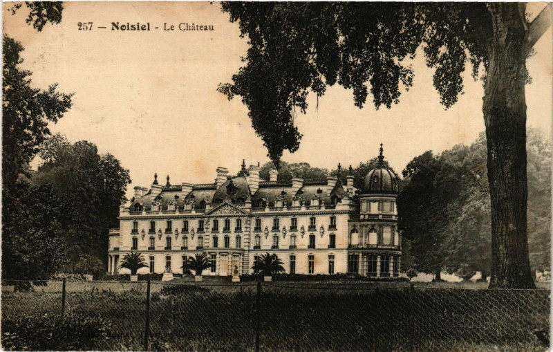 Carte postale ancienne Le Château à Noisiel
