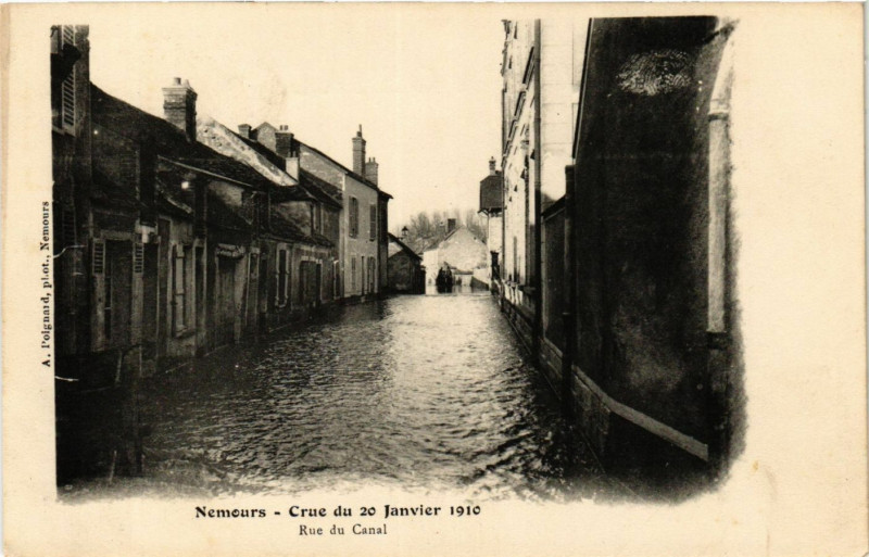 Carte postale ancienne Nemous - Crue du 20 Janvier 1910 - Rue du Canal