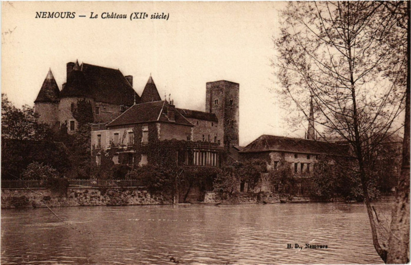 Carte postale ancienne Nemours - Le Chateau (Xii siecle) à Nemours