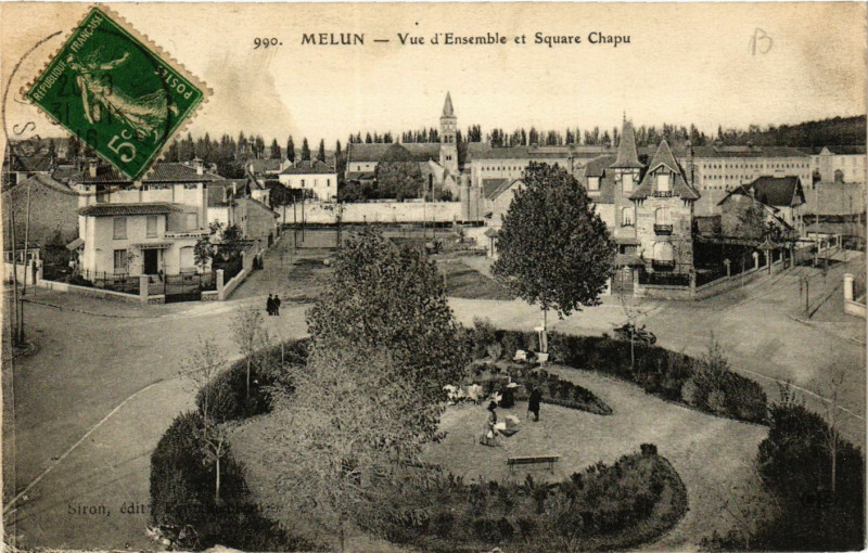 Carte postale ancienne Melun - Vue d'Ensemble et Square Chapu à Melun