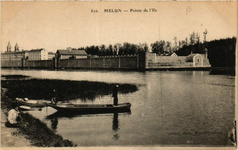Carte postale ancienne Melun - Pointe de l'Ile à Melun