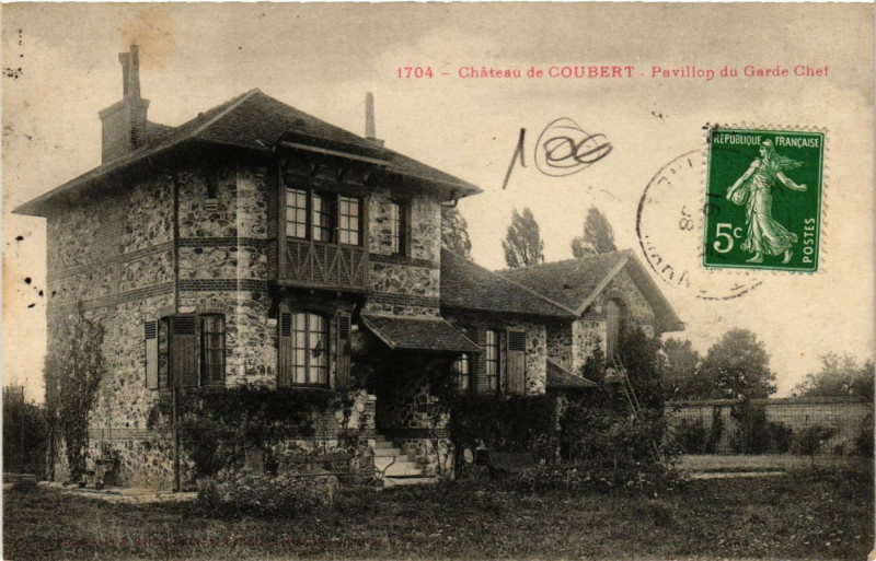Carte postale ancienne Chateau de Coubert - Pavillon du Garde Chef à Coubert
