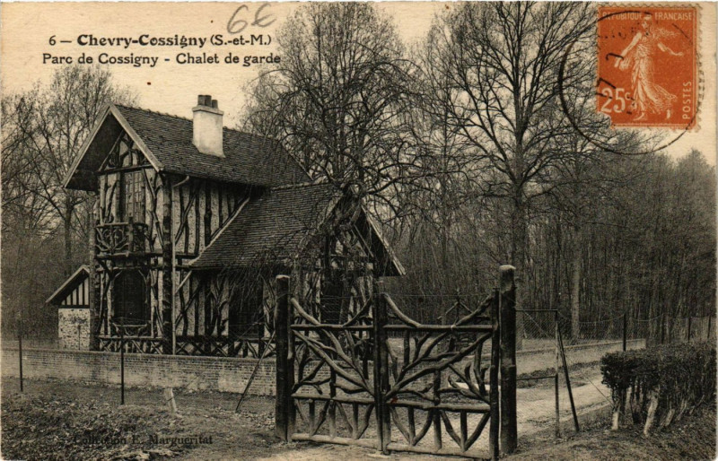 Carte postale ancienne Chevry-Cossigny - Parc de Cossigny - Chalet de la garde à Chevry-Cossigny