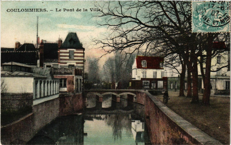 Carte postale ancienne Coulommiers - Le Pont de la Ville à Coulommiers