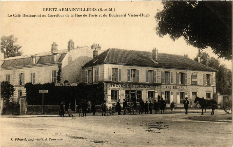 Carte postale ancienne Gretz-Armainvilliers - Le Cafe Restaurant au Carrefour à Gretz-Armainvilliers