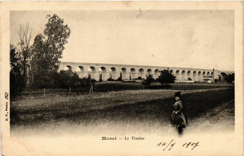 Carte postale ancienne Moret - Le Viaduc