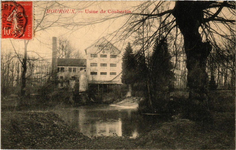 Carte postale ancienne Mouroux - Usine de COUBERTin à Mouroux