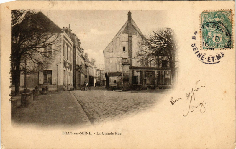 Carte postale ancienne Bray-sur-Seine - La Grande Rue à Bray-sur-Seine