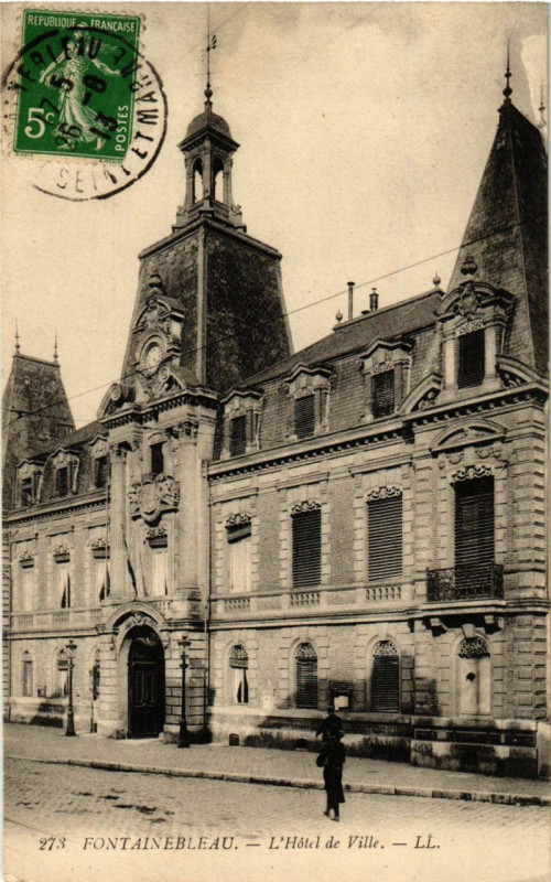 Carte postale ancienne Fontainebleau - L'Hotel de Ville à Fontainebleau