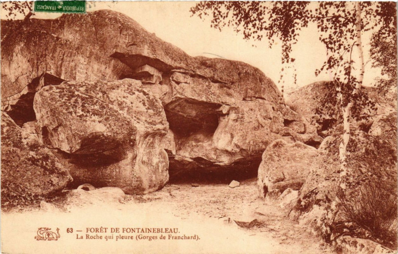 Carte postale ancienne Foret de Fontainebleau - La Roche qui pleure à Fontainebleau