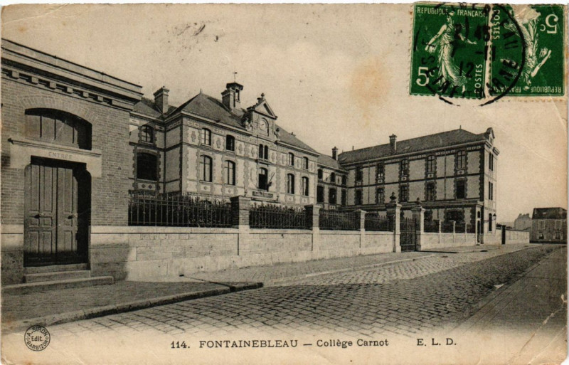 Carte postale ancienne Fontainebleau - College Carnot à Fontainebleau
