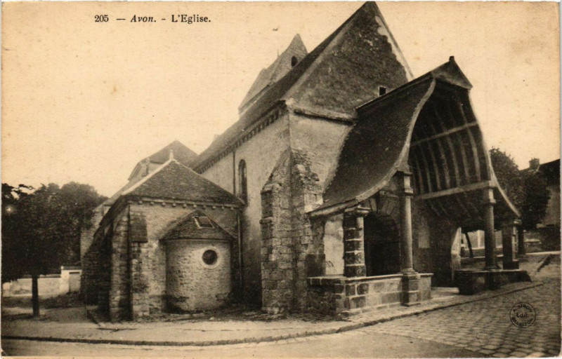 Carte postale ancienne Avon - L'Eglise à Avon