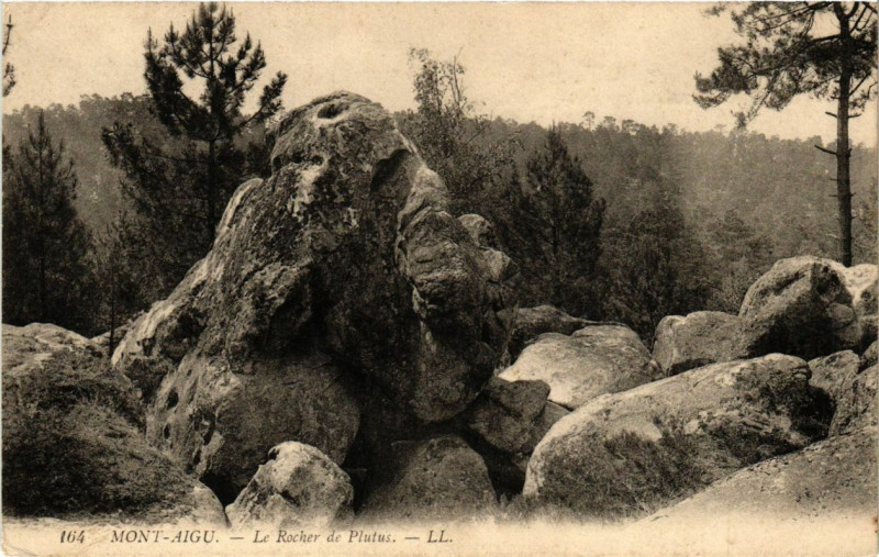 Carte postale ancienne Mont-Aigu - Le Rocher de Plutus