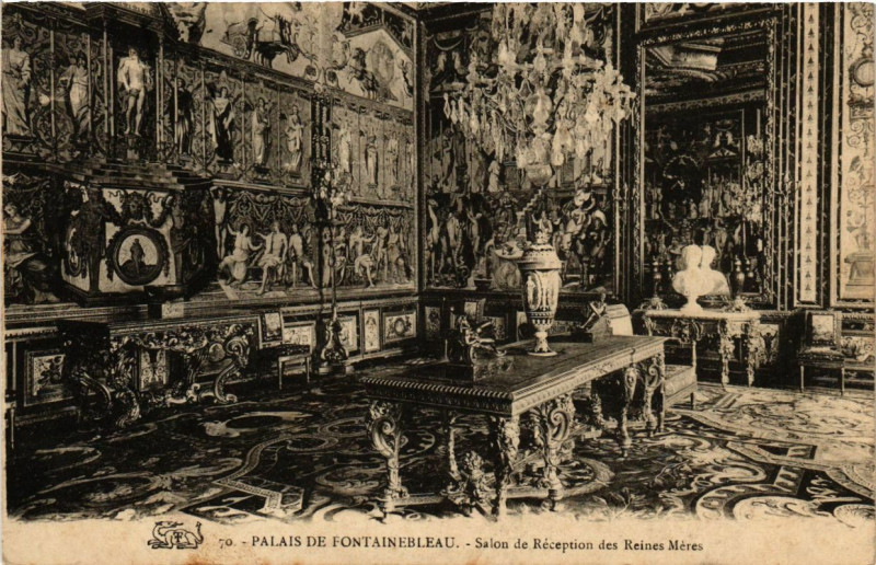Carte postale ancienne Palais de Fontainebleau - Salon de Receptionndes Reines Meres à Fontainebleau