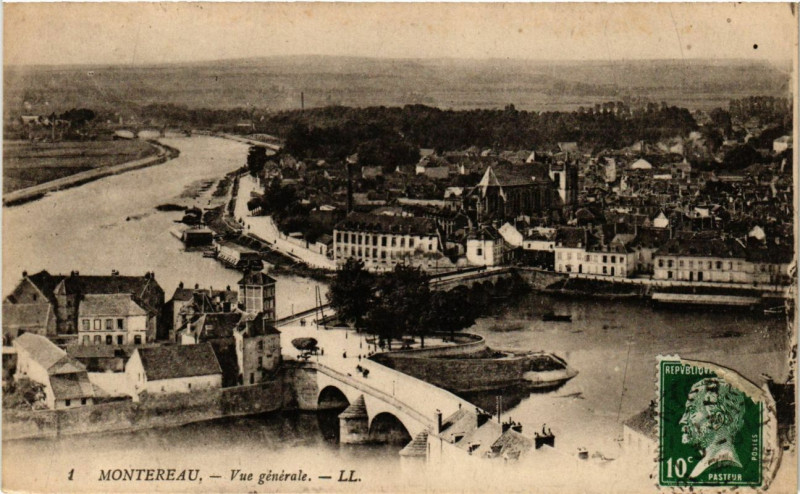 Carte postale ancienne Montereau - Vue générale