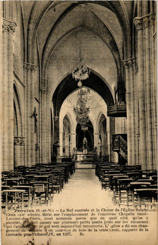 Carte postale ancienne Provins - La Nef centrale et la Choeur de l'Eglise à Provins